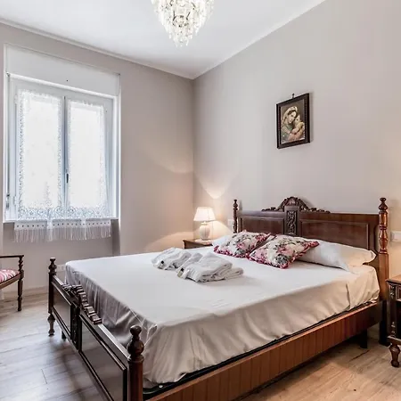 Lejlighed Bbhome History And Design In Testaccio District Rom
