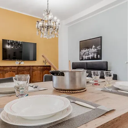 Bbhome History And Design In Testaccio District